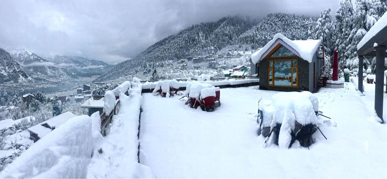 Hotel Mountain Top Manāli Exteriör bild